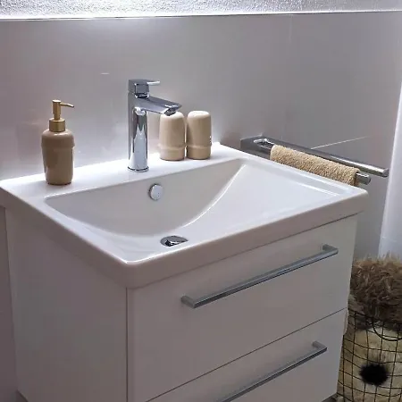 Maya Apartment *